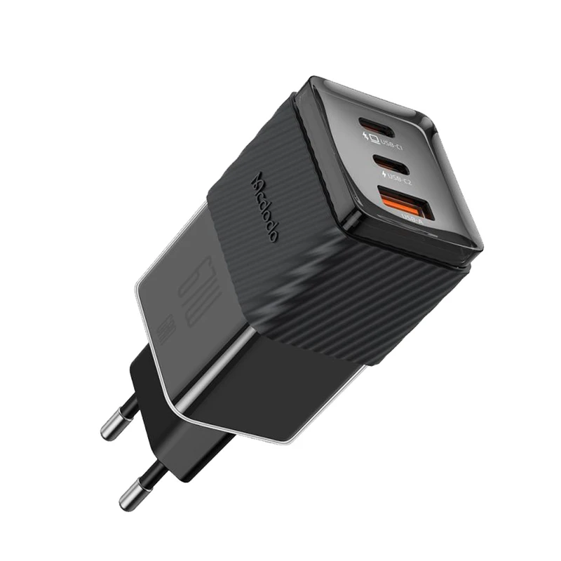 شارژر دیواری مک دودو مدل CH-1501 ظرفیت ۶۷ وات با ۳ پورت